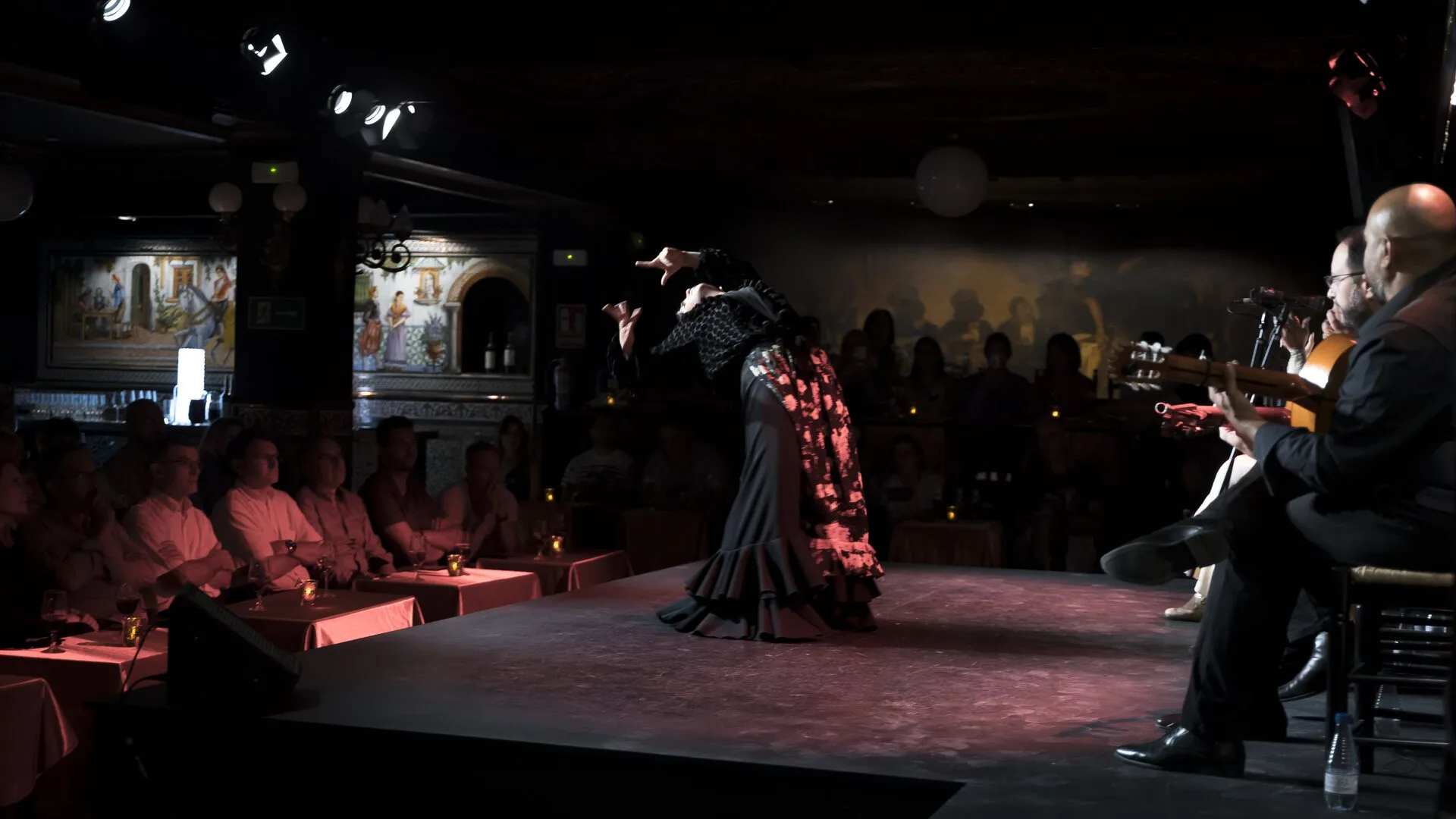 Flamenco dancer performing at Tablao Flamenco 1911