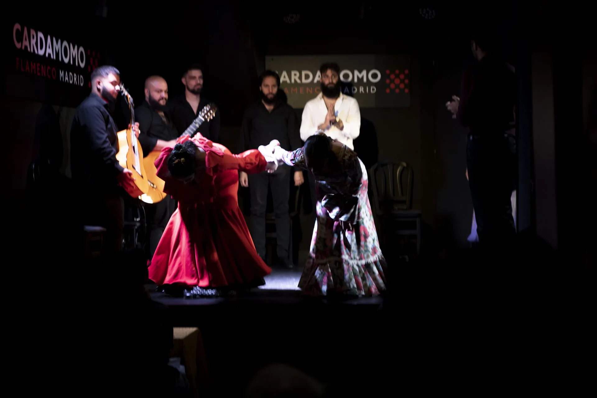 Final bow of the artists at Cardamomo Madrid